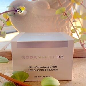 NIB 🩶Micro-dermabrasion Paste🩶 Rodan + Fields